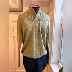 Italian Cozy Cable Knit‎ Sweater Size Medium